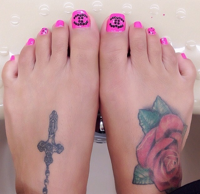 kiara mia feet - queenie blacked emmylove mfc