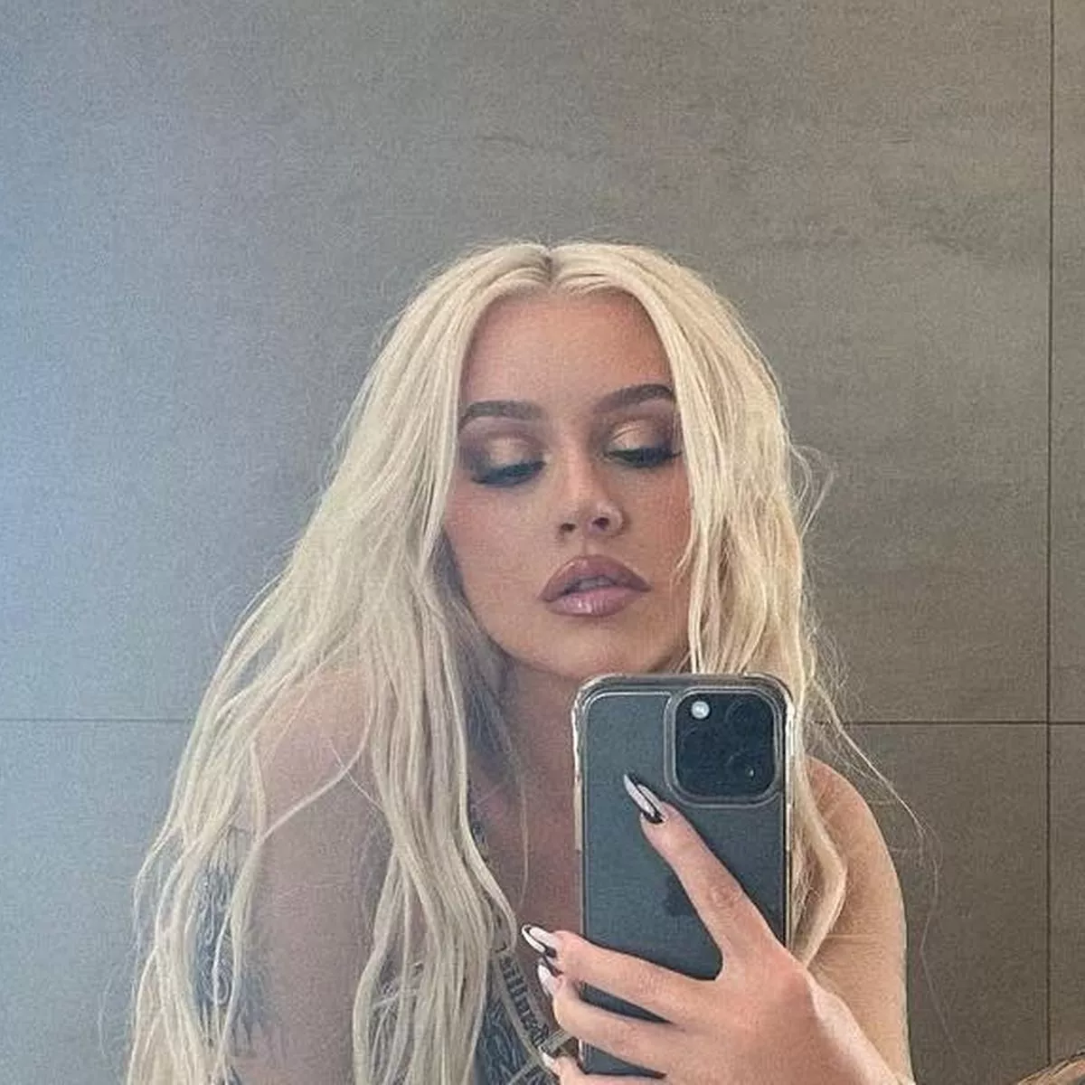alex lakes like christina agulera nude photo audrey melton recommends christina agulera nude pic