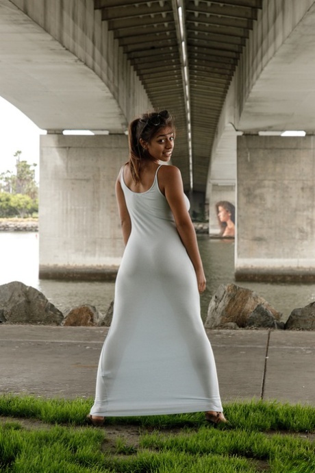 allen littman recommends Latina Nude In Public