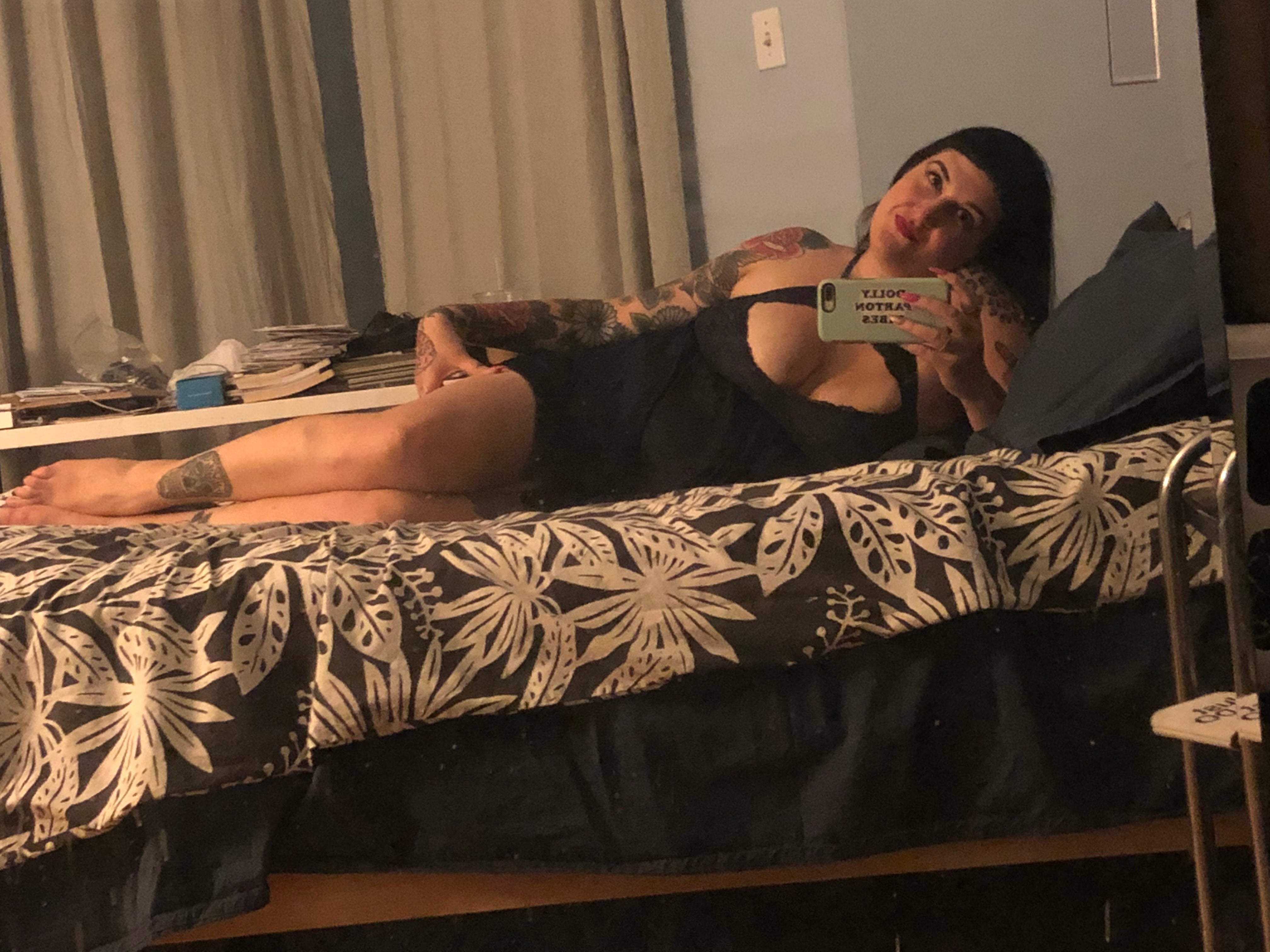 beth bundy like my mom is horny photo danielle clemens recommends my mom is horny pic