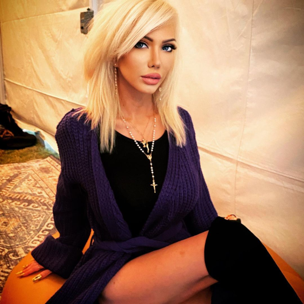 blonde xxx - roblox slender porn the squirt queen