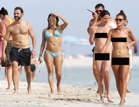 carlos dichoso recommends Nude Beach Naked Women