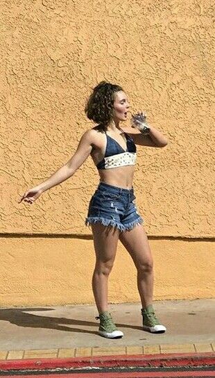 dianna greer recommends camren bicondova naked pic