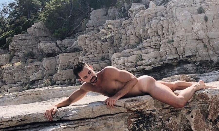 Best of casca akashova anal cecilia araujo share handsome naked guys photos