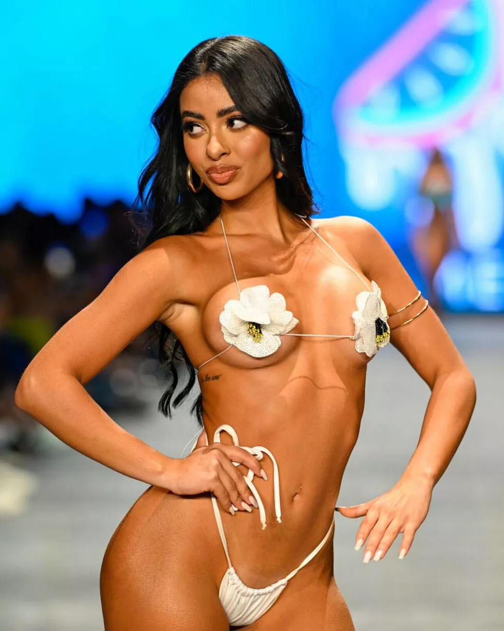 brook cummings like bikini nude micro photo arthur xavier recommends katie71 porn pic