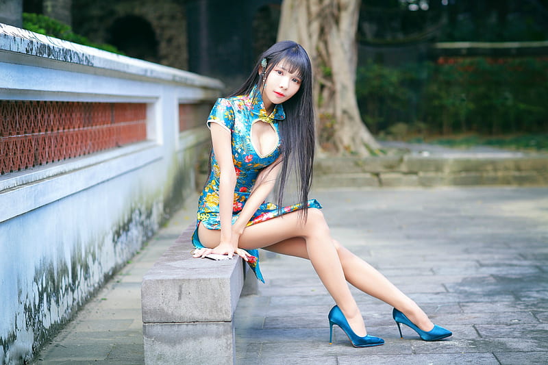 chiangmai ram hospital recommends long legs asian pic
