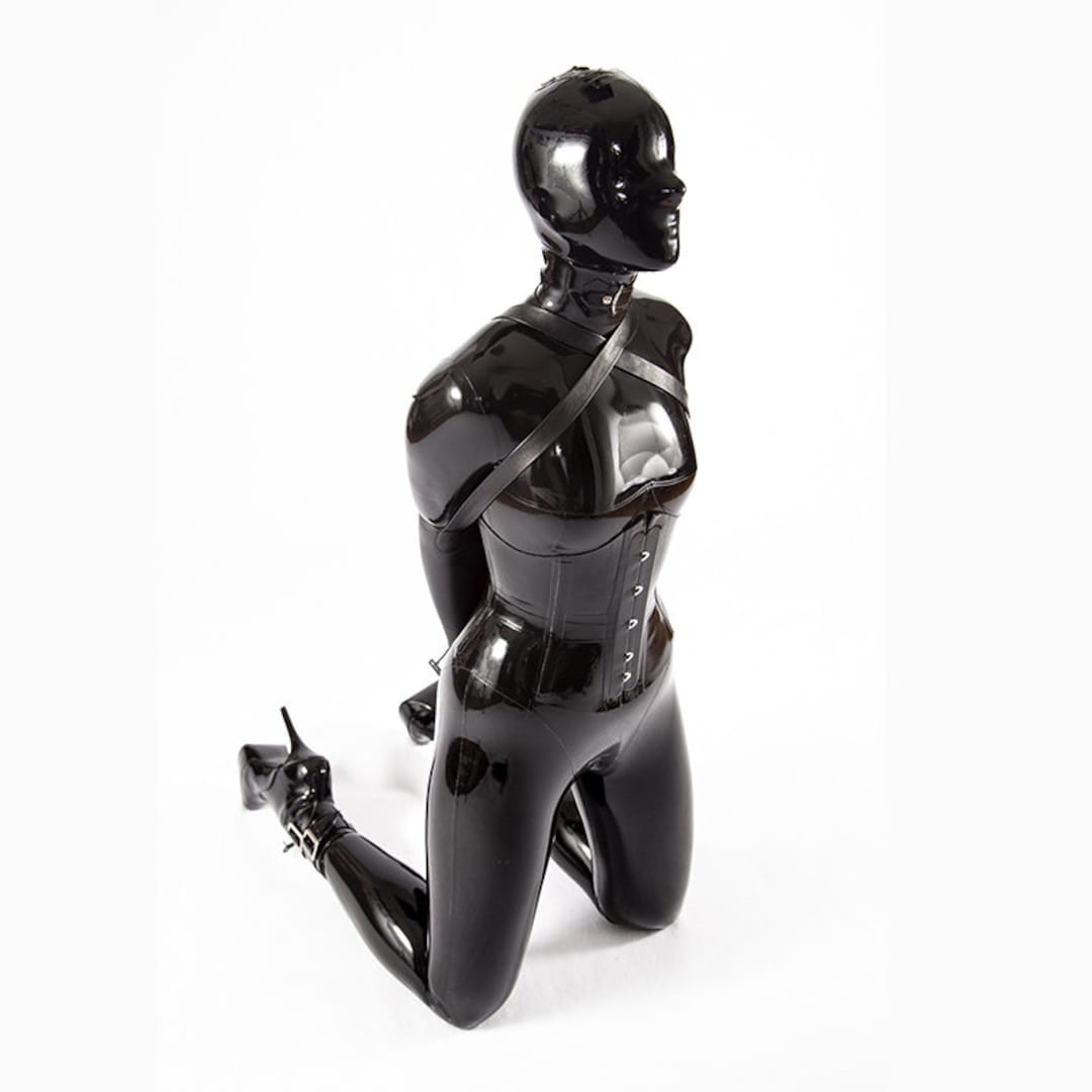 alina iuciuc recommends sexy latex bondage pic