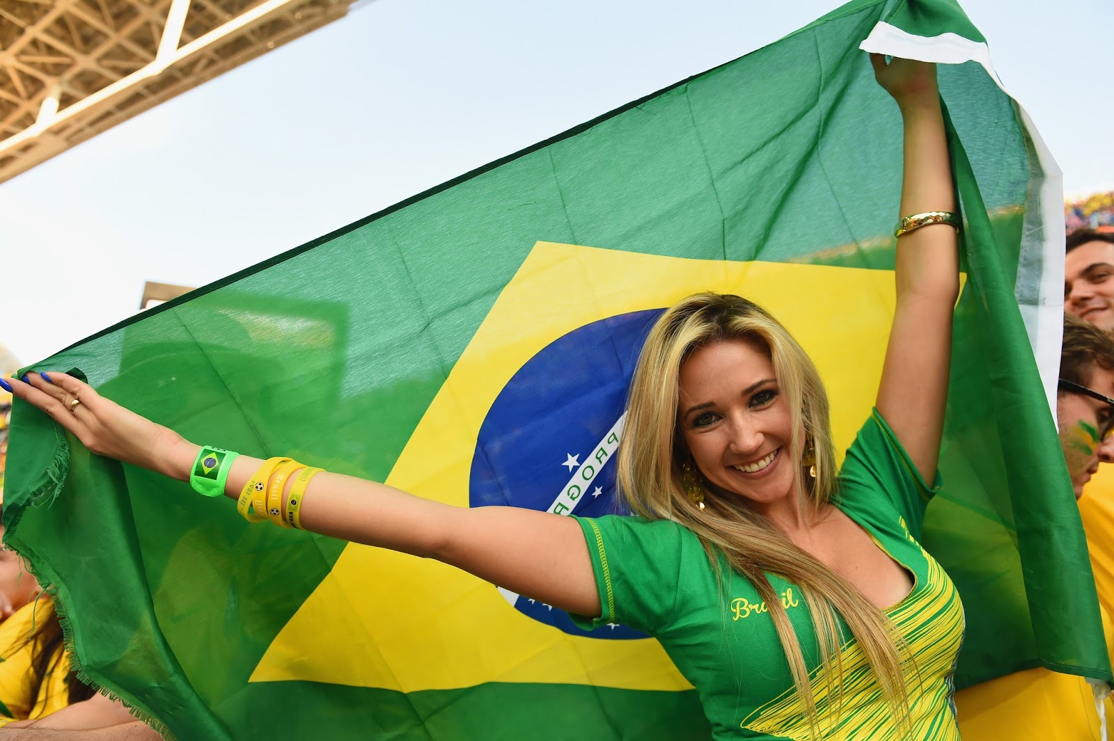 nude brazilian chicks - thick cougar anal cinema orgy