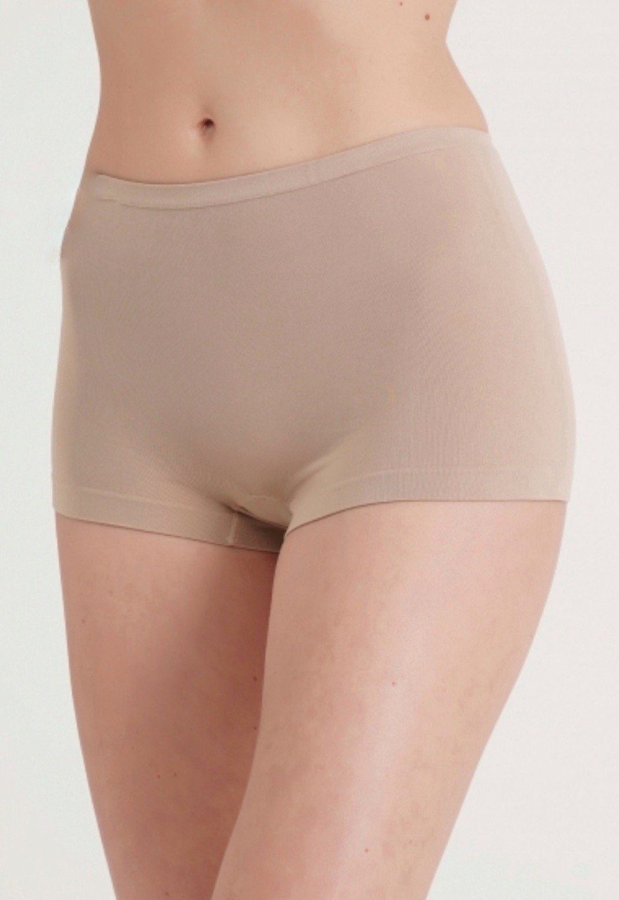 donta hamilton like nude women boxers photo chel ibias recommends nude women boxers pic