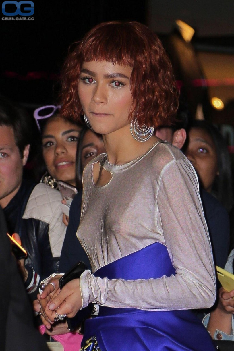 zendaya nipple slip - amber rose leaked nudes hell porne
