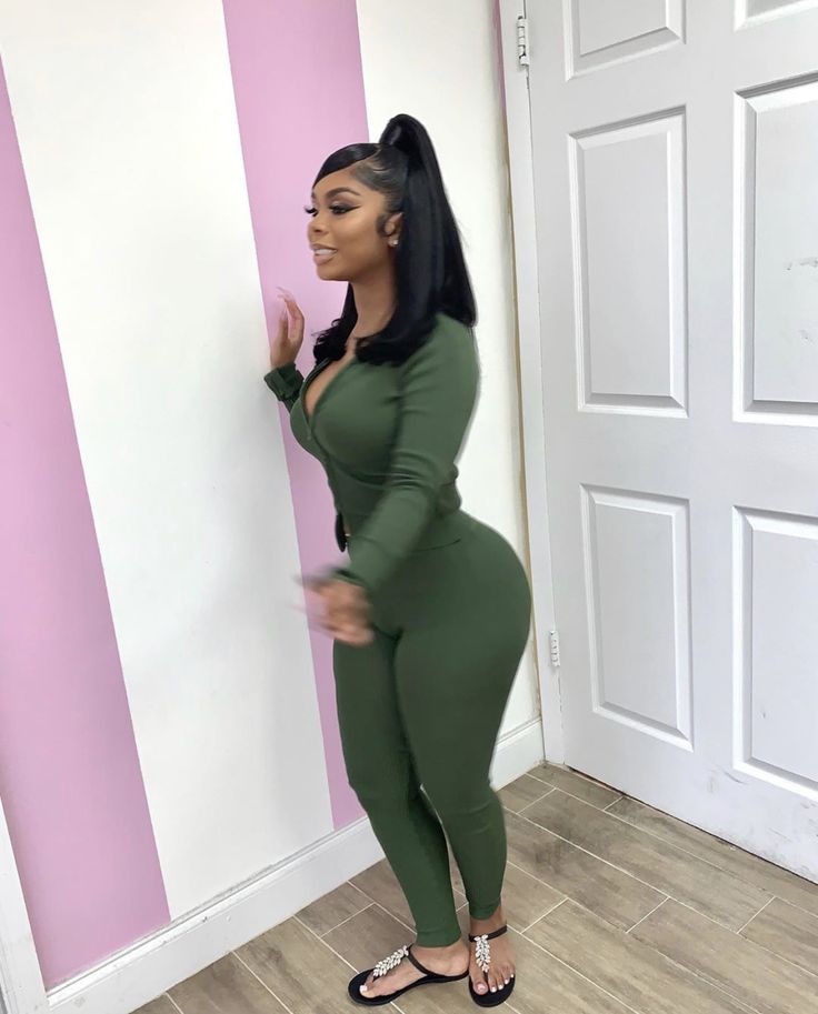 thick baddie porn - naked housewife calisa ink