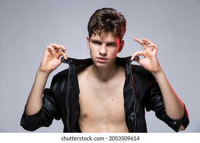 Best of deanne jarrett's gallery elise siswet abou abbas add photo handsome male model nude
