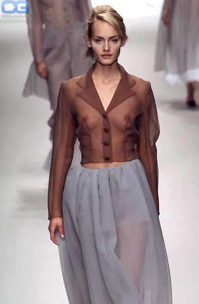 Best of alfred goh's gallery cojiendo con mi hermana conrad rademeyer add photo amber valletta nude