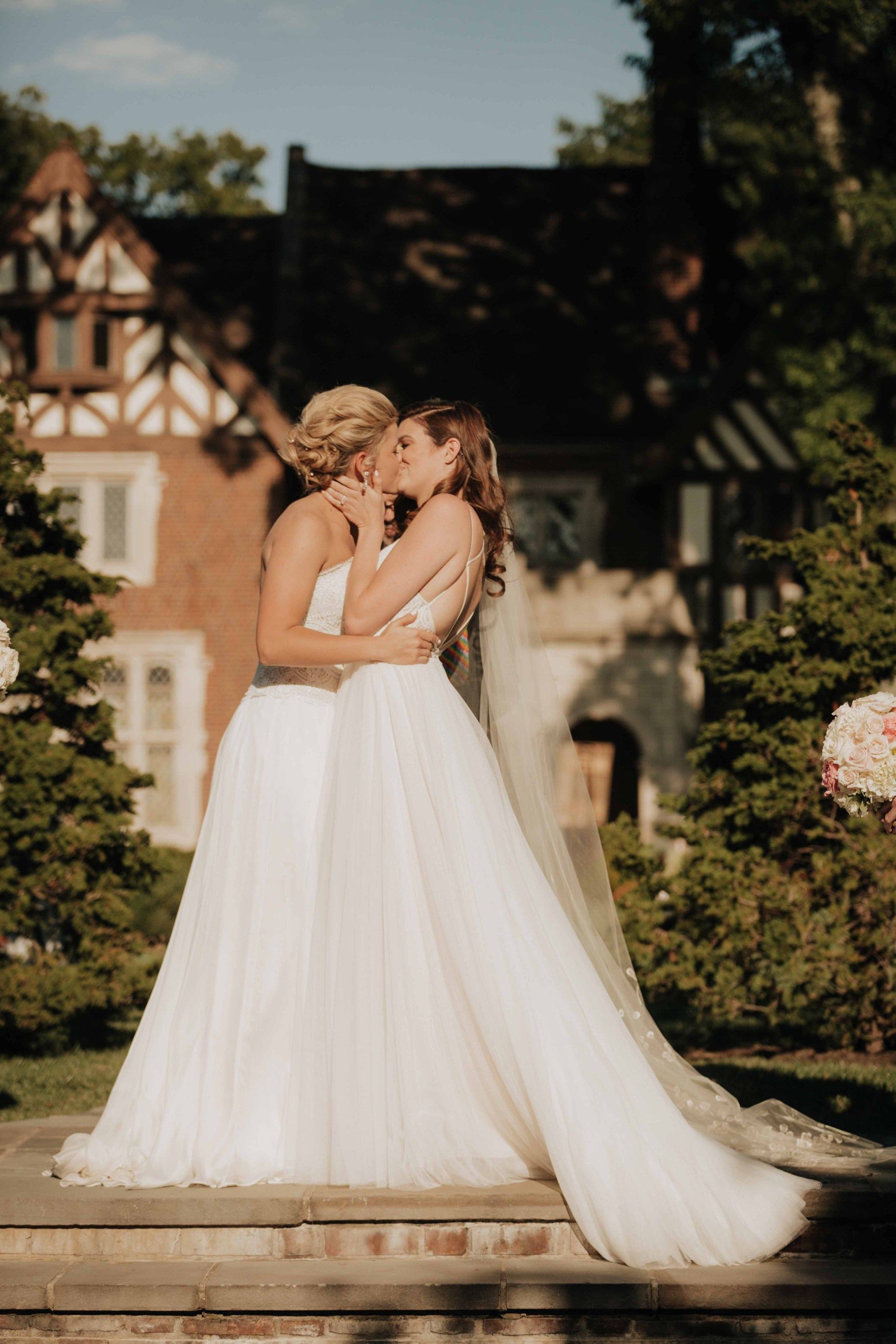 lesbian bride porn - creepshots waterpark carmen luvana height