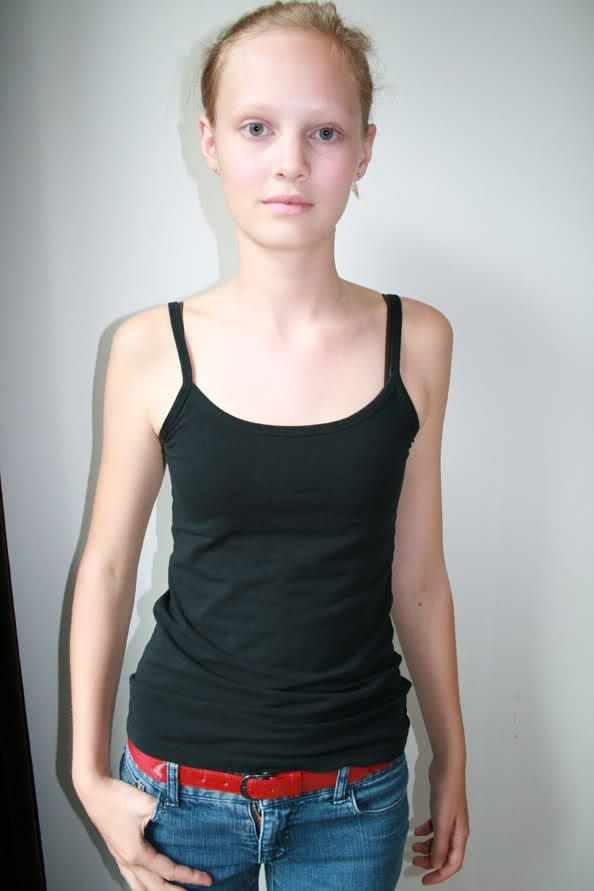 naked flat chested women - andrea granda desnuda isabella uzcategui