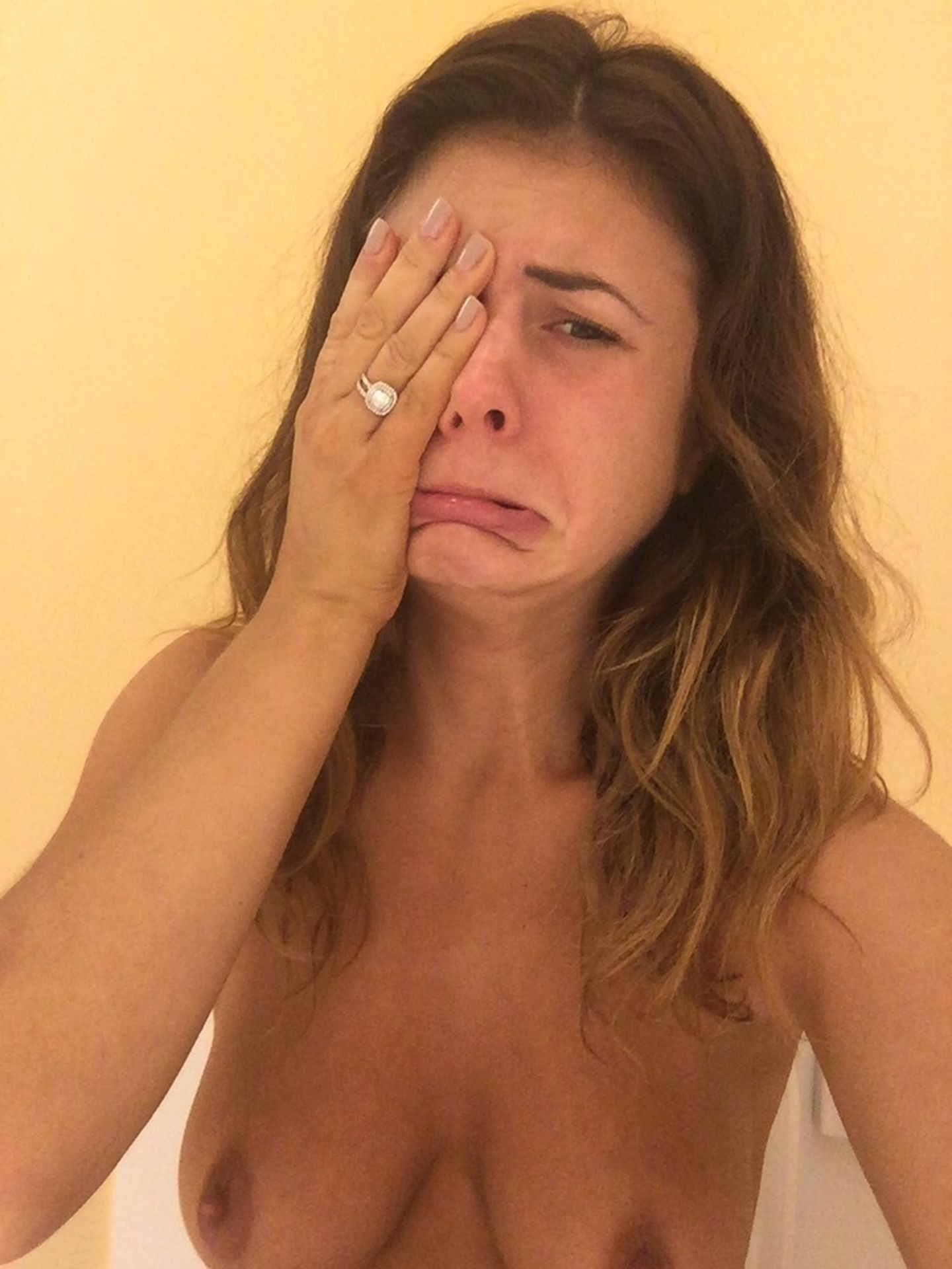 fappening pics - brunettes with great tits mia khalifa last video