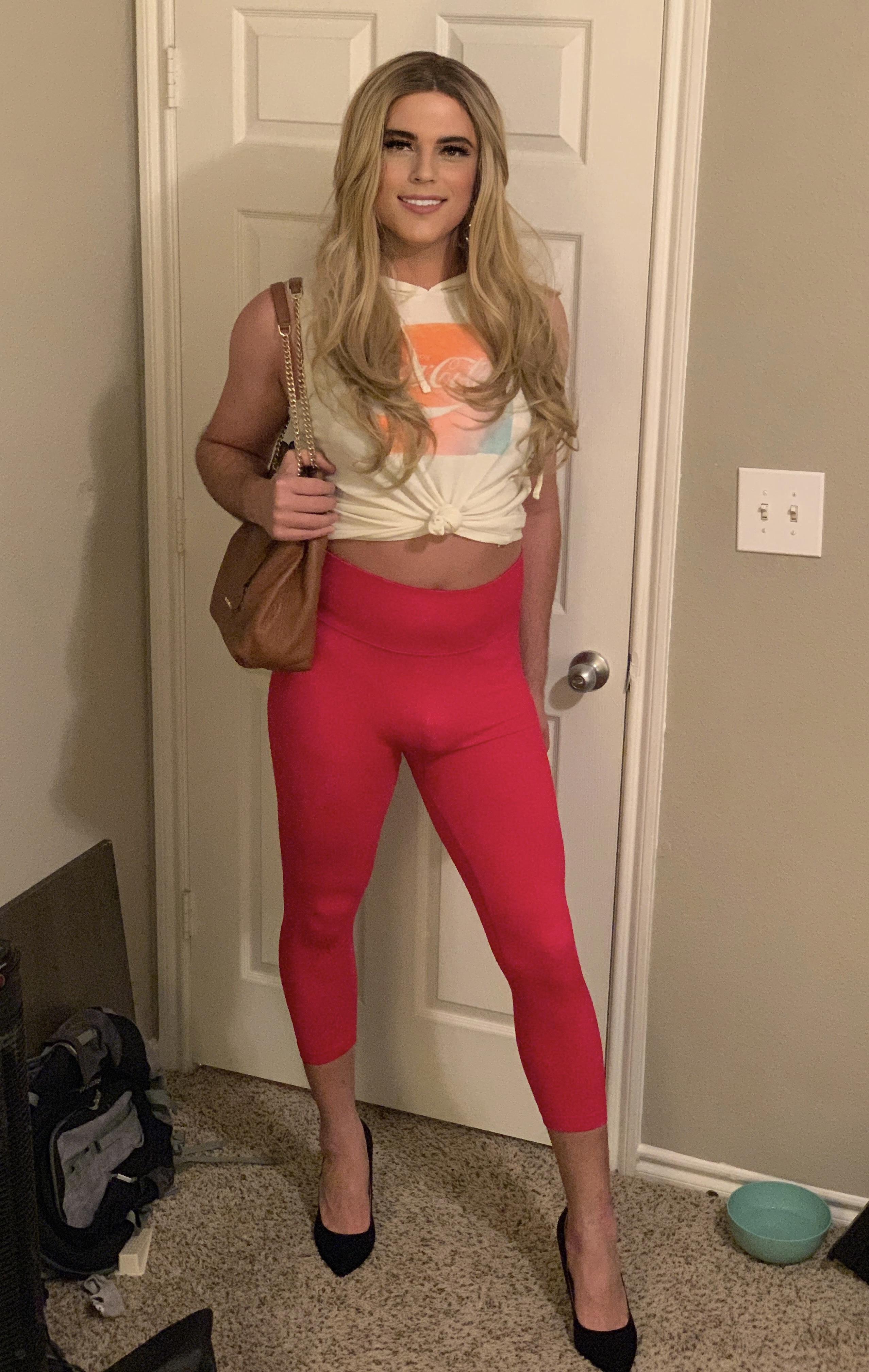 trap ts porn - dildo bench scrub porn