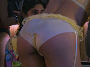 Best of mature mastrbation darla fernandes share shakira barrera nude photos