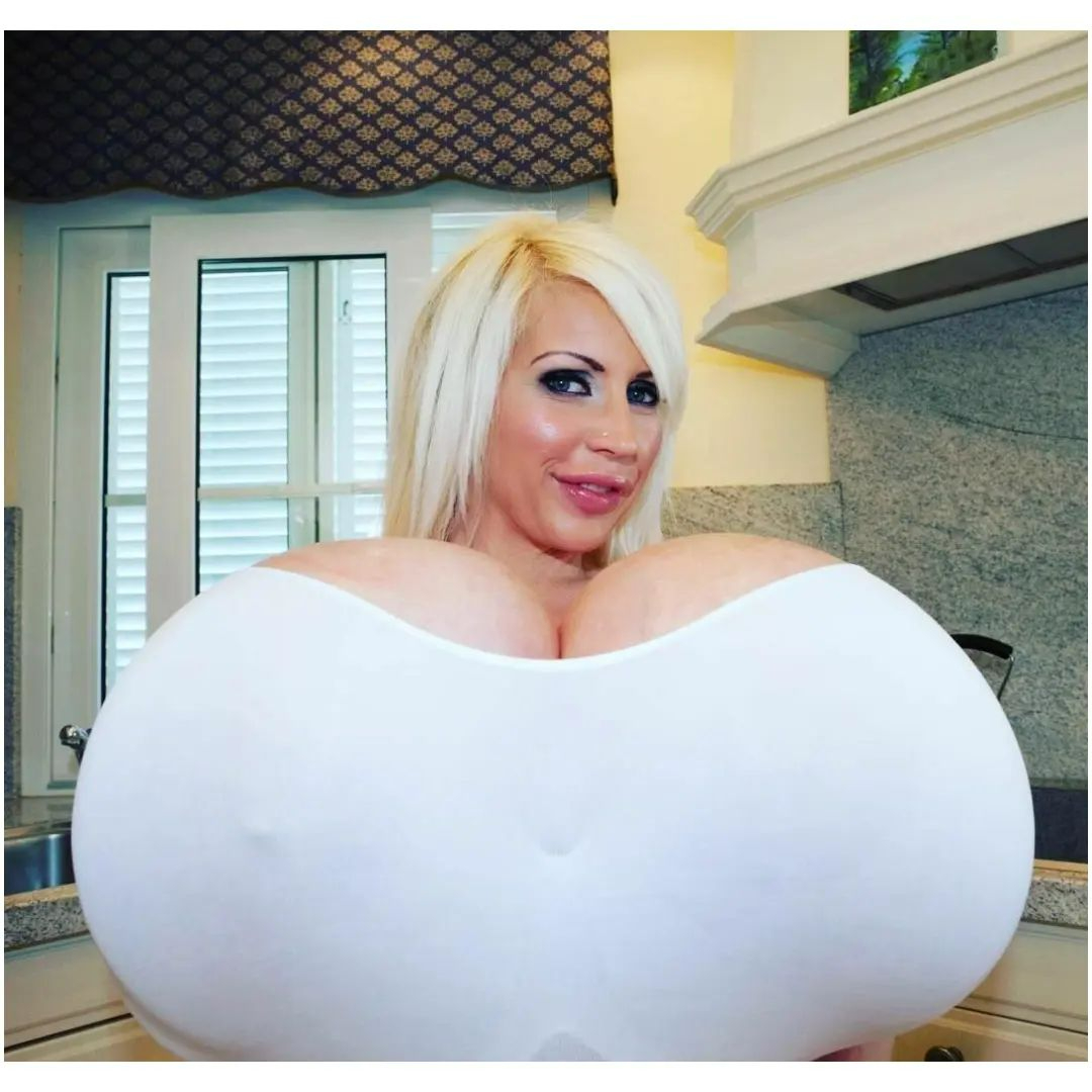 chase fowler like largest breasts in porn photo carolyn j grabowski recommends largest breasts in porn pic