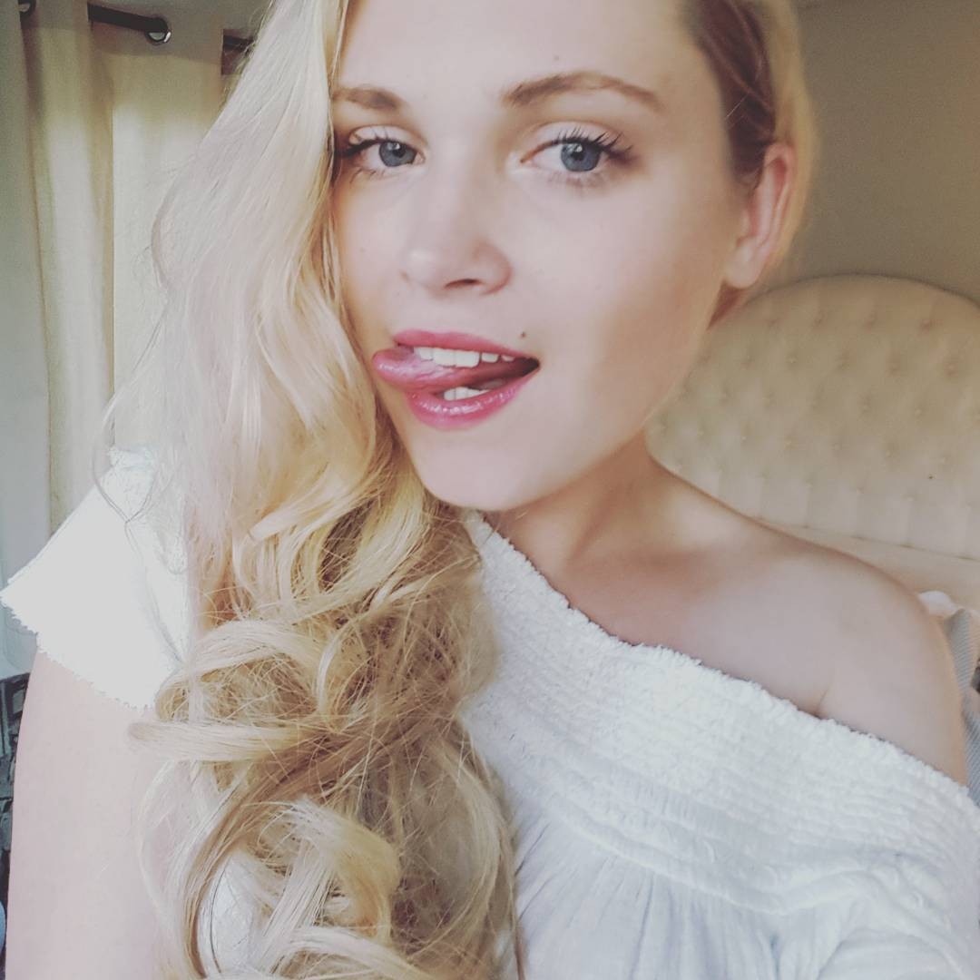 eliza taylor naked e dafcfc eliza taylor naked