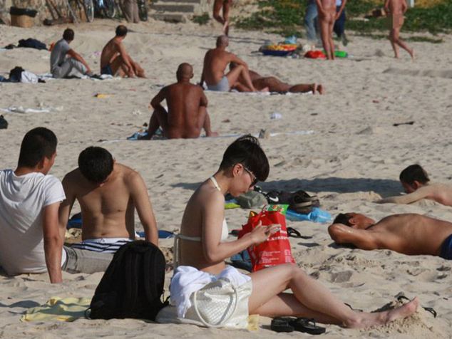 diamond quinn like chinese beach nude photo braden hurst recommends chinese beach nude pic