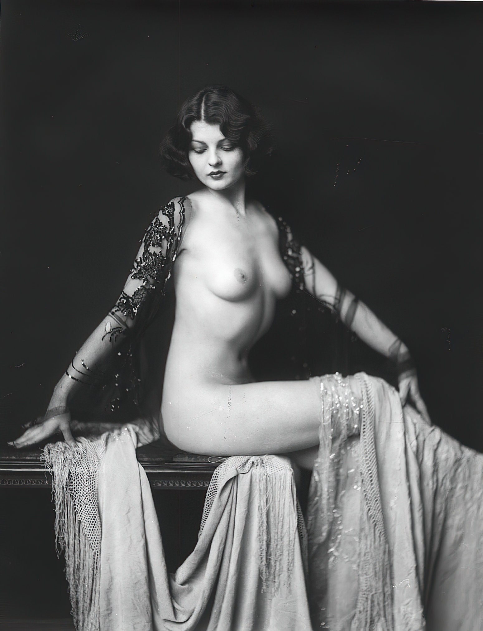 bora chheang recommends lilian bond nude dennis hirschman add lilian bond nude photo