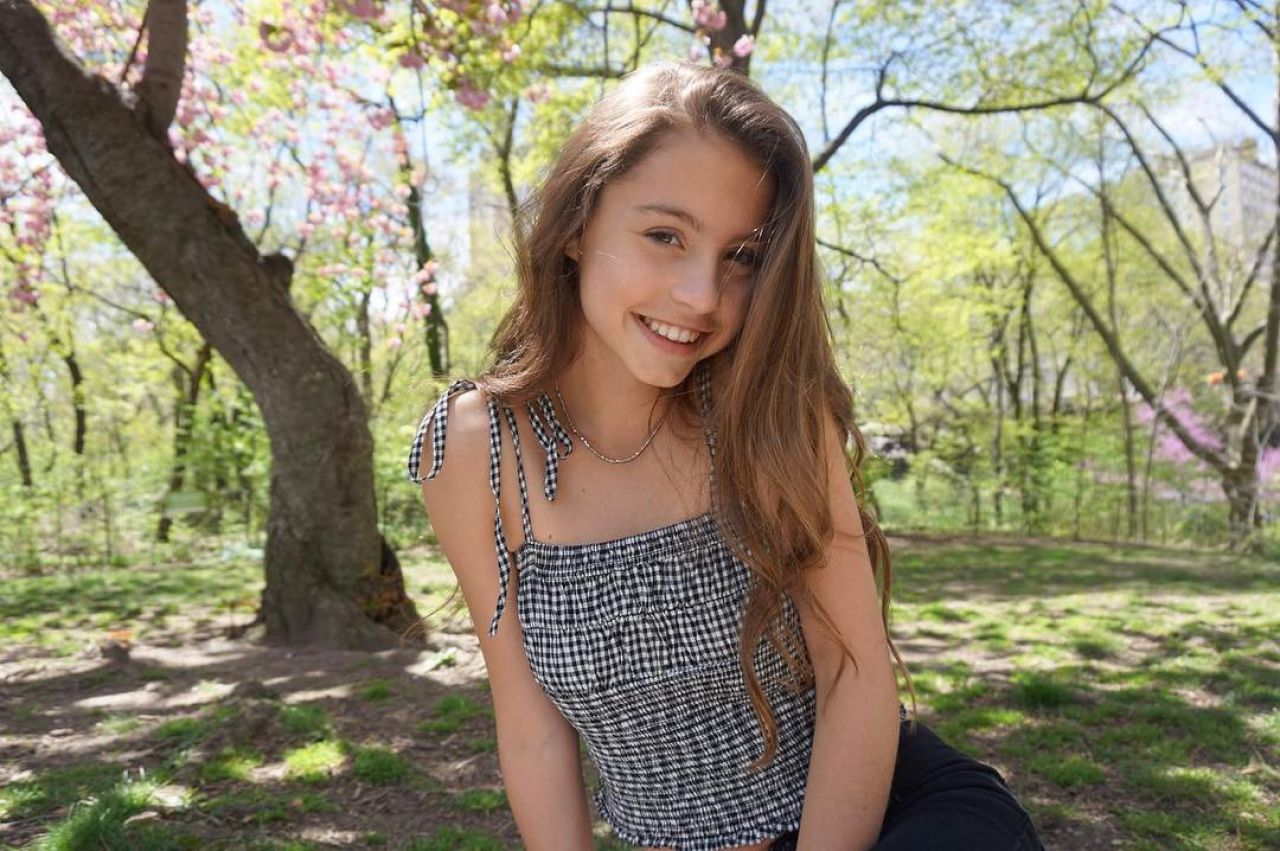 naturist nude - leaked naked girls oiled up naked