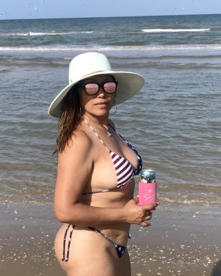 bev archer recommends Latina Gilf Porn