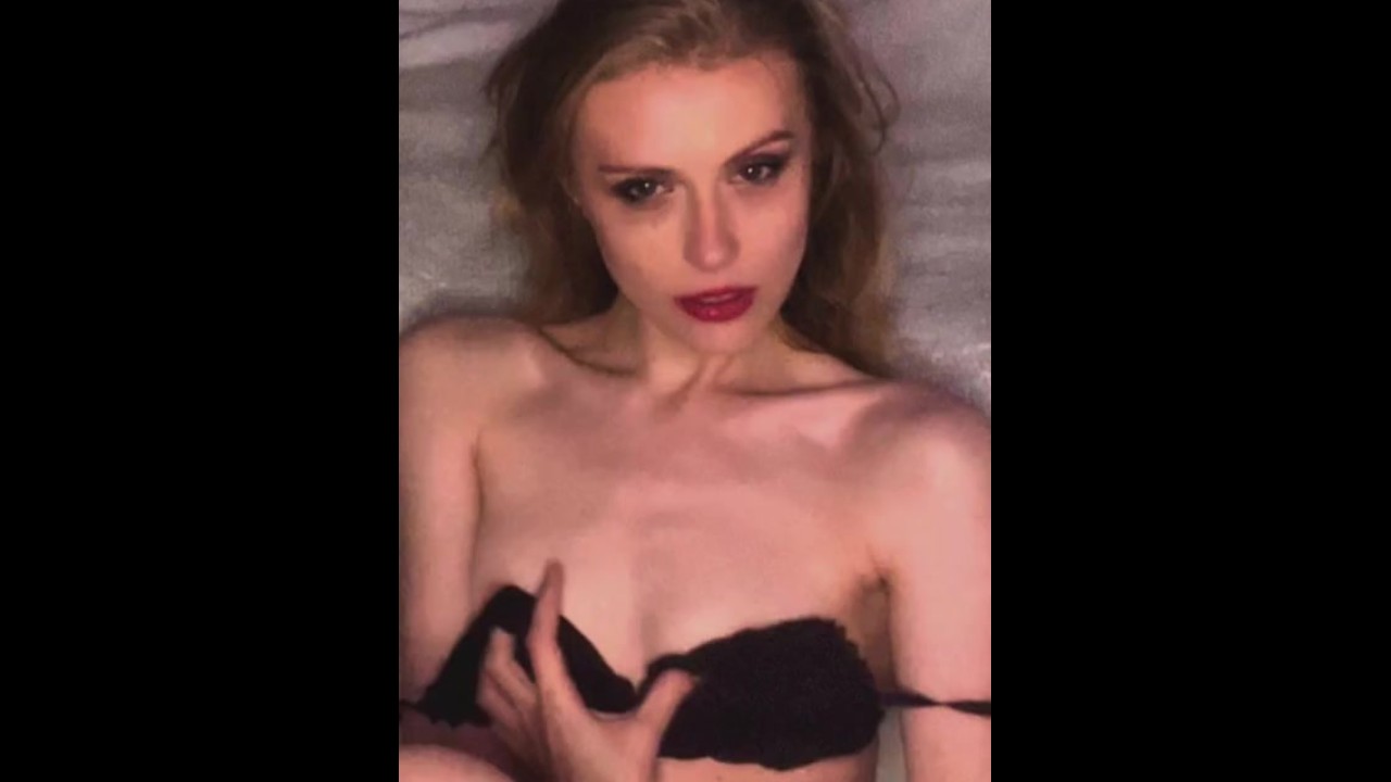 Porn Star Wannabe fingering themself denise mccloud recommends Porn Star Wannabe